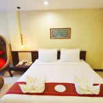 Phanomrung Puri Boutique Hotels and resorts : Superior King With Balcony Room